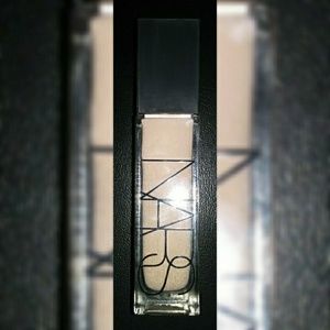 NARS Natural Radiant Longwear Foundation